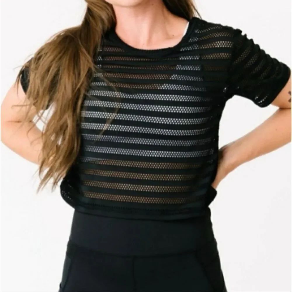 Zyia XS Black Mesh-like Short Sleeved Crop Top